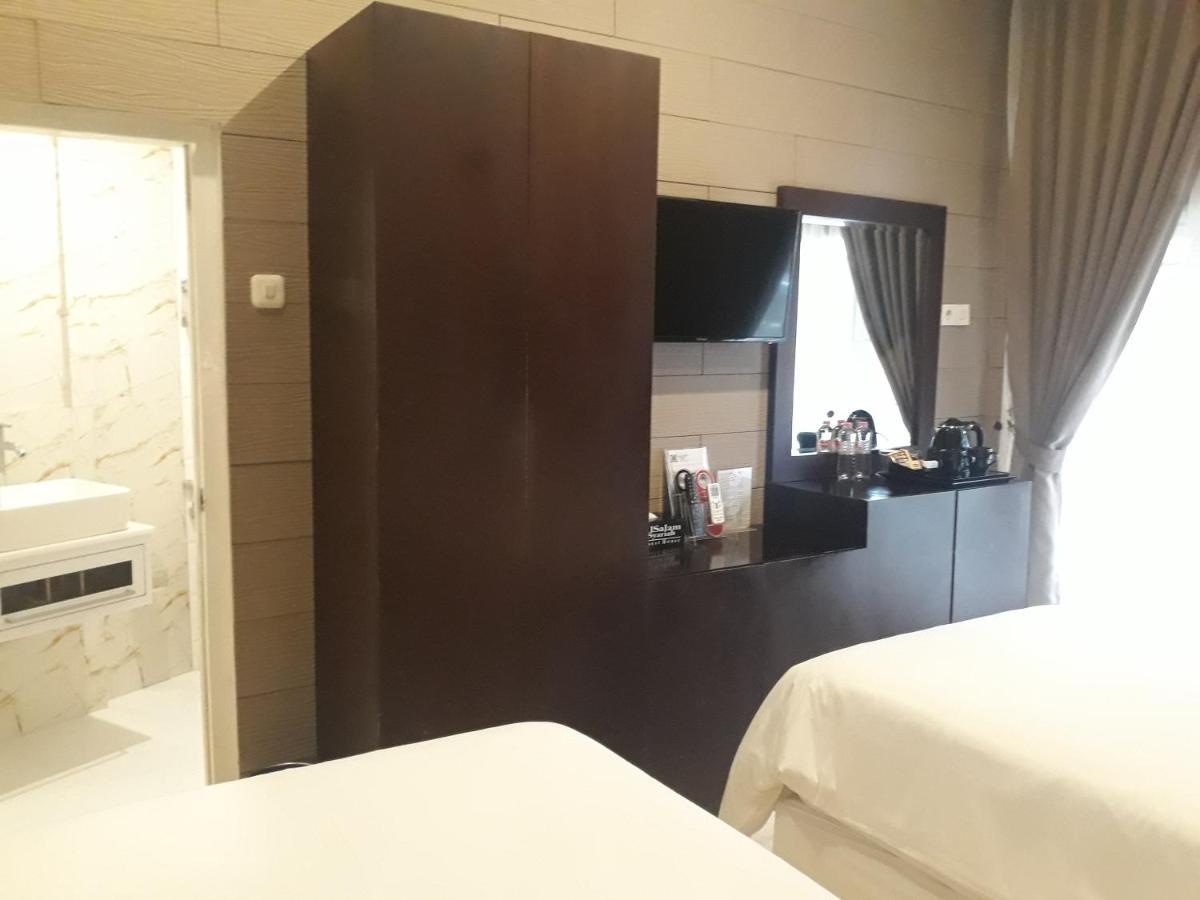 Alsalam Syariah Guesthouse Solo Екстериор снимка