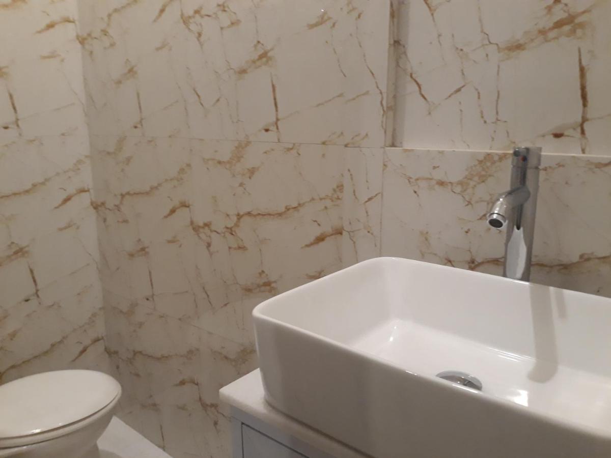 Alsalam Syariah Guesthouse Solo Екстериор снимка