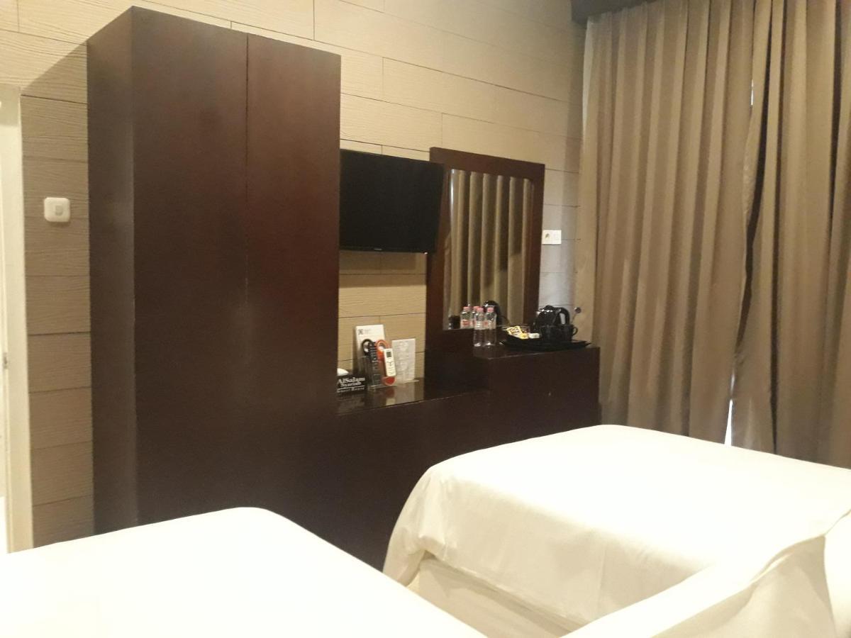 Alsalam Syariah Guesthouse Solo Екстериор снимка