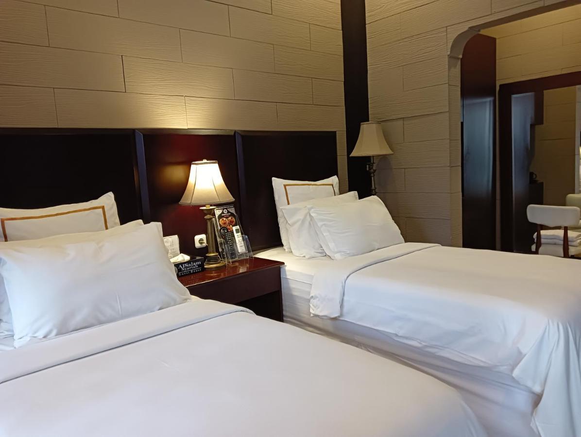 Alsalam Syariah Guesthouse Solo Екстериор снимка