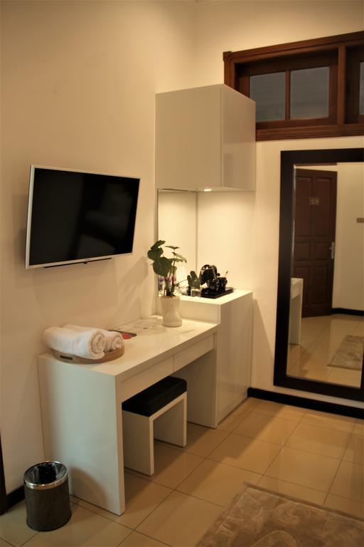 Alsalam Syariah Guesthouse Solo Екстериор снимка