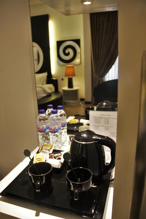 Alsalam Syariah Guesthouse Solo Екстериор снимка