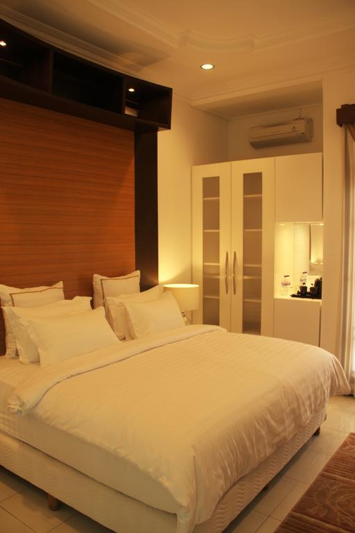 Alsalam Syariah Guesthouse Solo Екстериор снимка