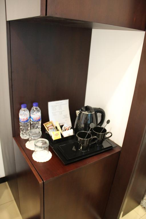 Alsalam Syariah Guesthouse Solo Екстериор снимка