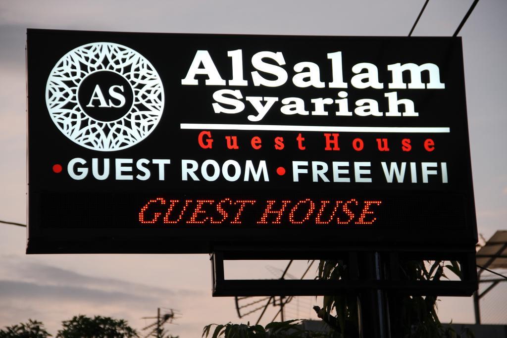 Alsalam Syariah Guesthouse Solo Екстериор снимка