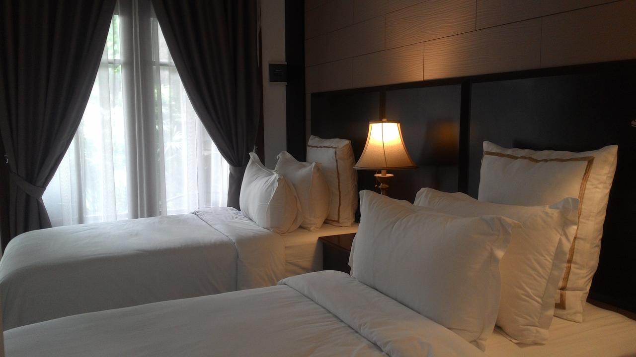 Alsalam Syariah Guesthouse Solo Екстериор снимка